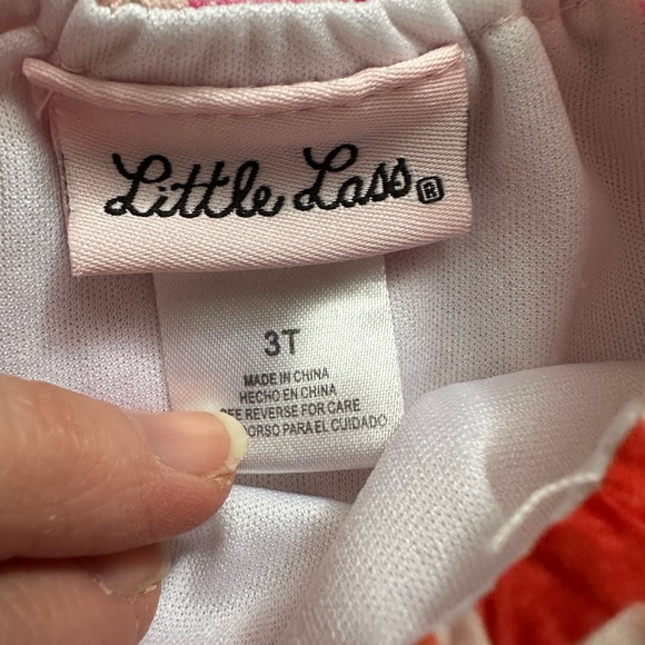 🦞 3/ $10 🦞 Beautiful toddler girls 🧒 heart ❤️ tank. - Picture 3 of 3